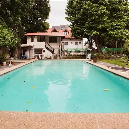 Casa Heradurra Uno/Dos Manila Exterior photo